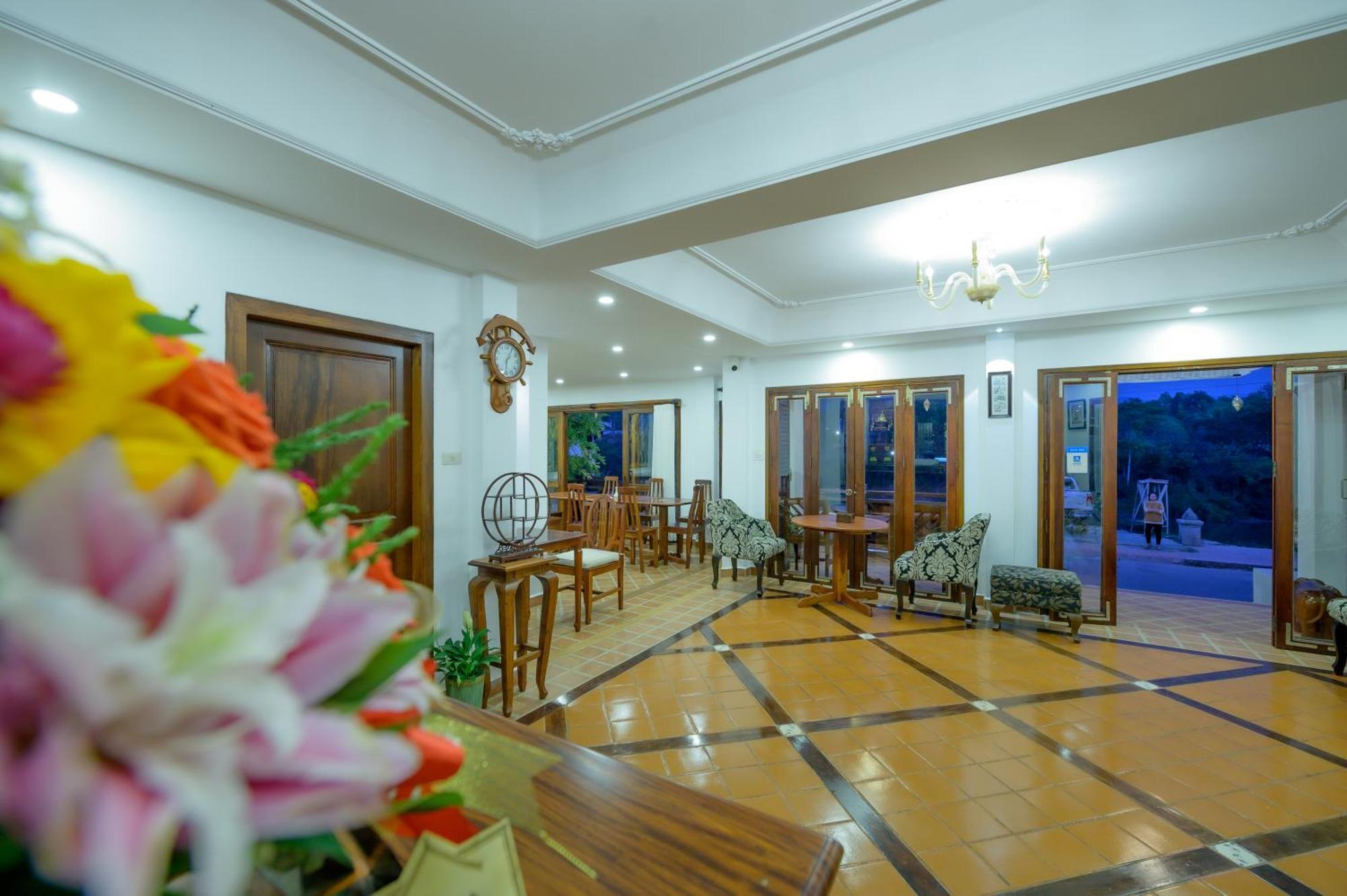 Villa Deux Rivieres Hotel Luang Prabang Exterior photo
